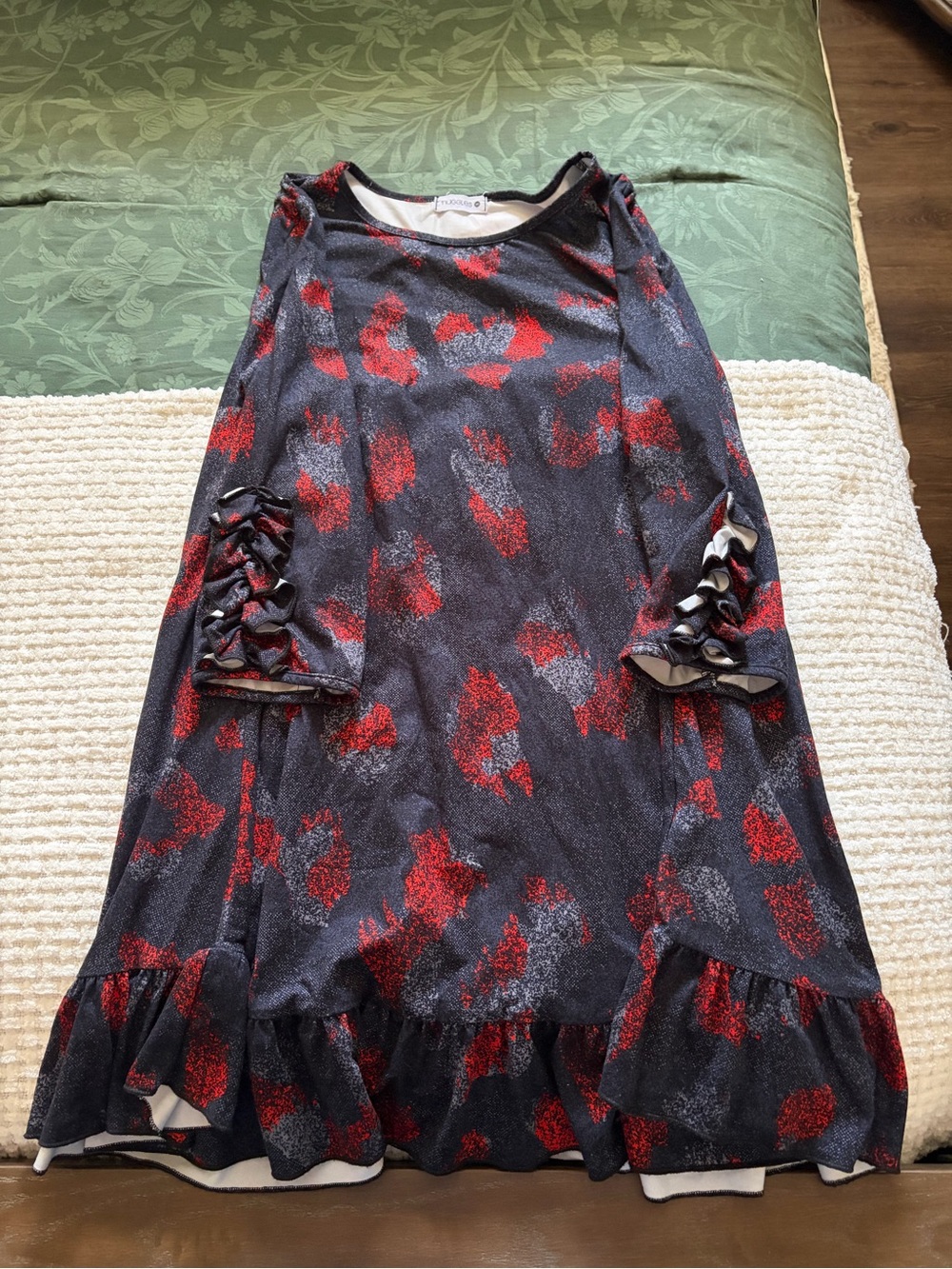 Women’s Black and Red Ruffle-Sleeve Casual Top